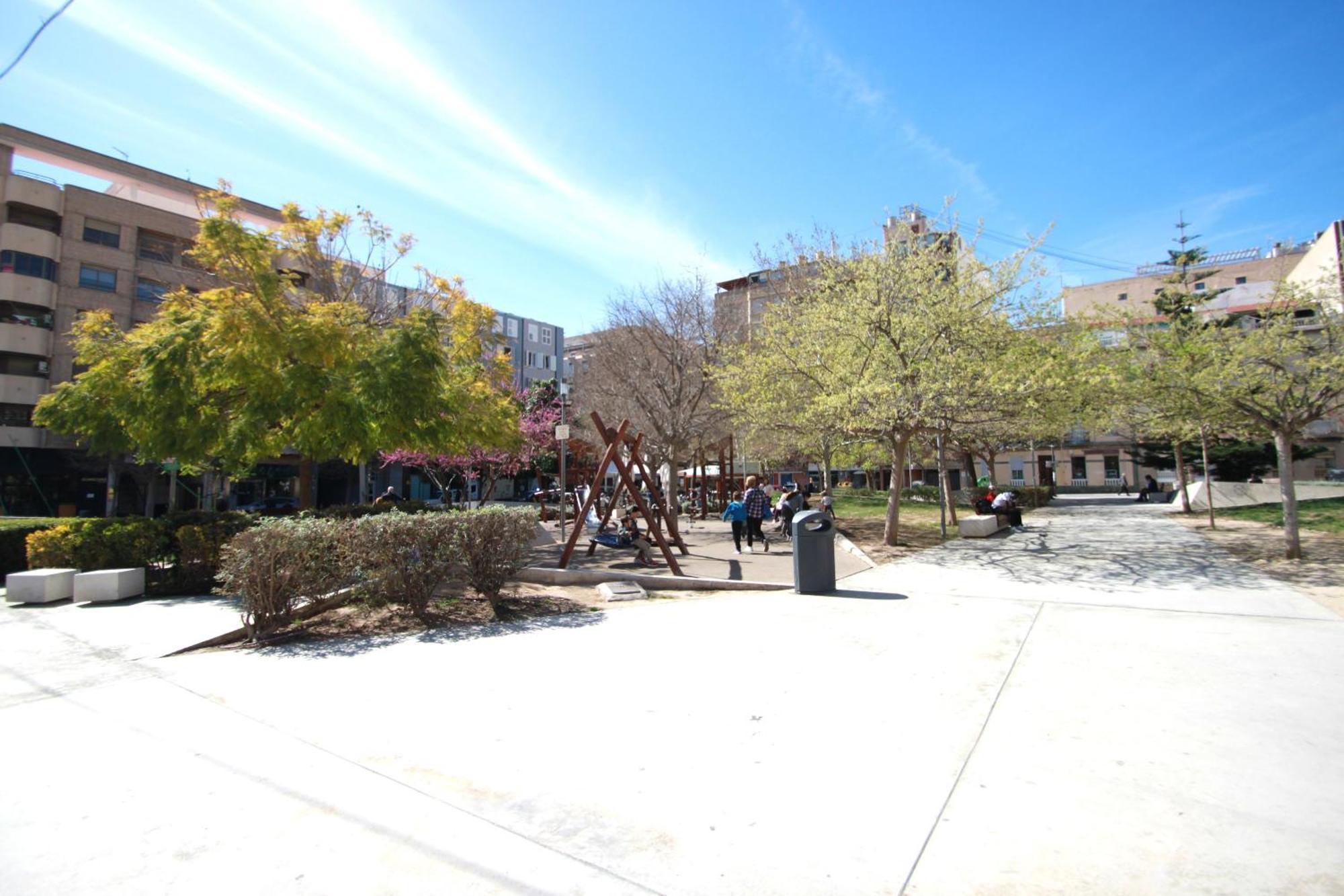 Apartamento Casaturis En Centro De Alicante En Antigua Estacion Autobuses A101 Bagian luar foto