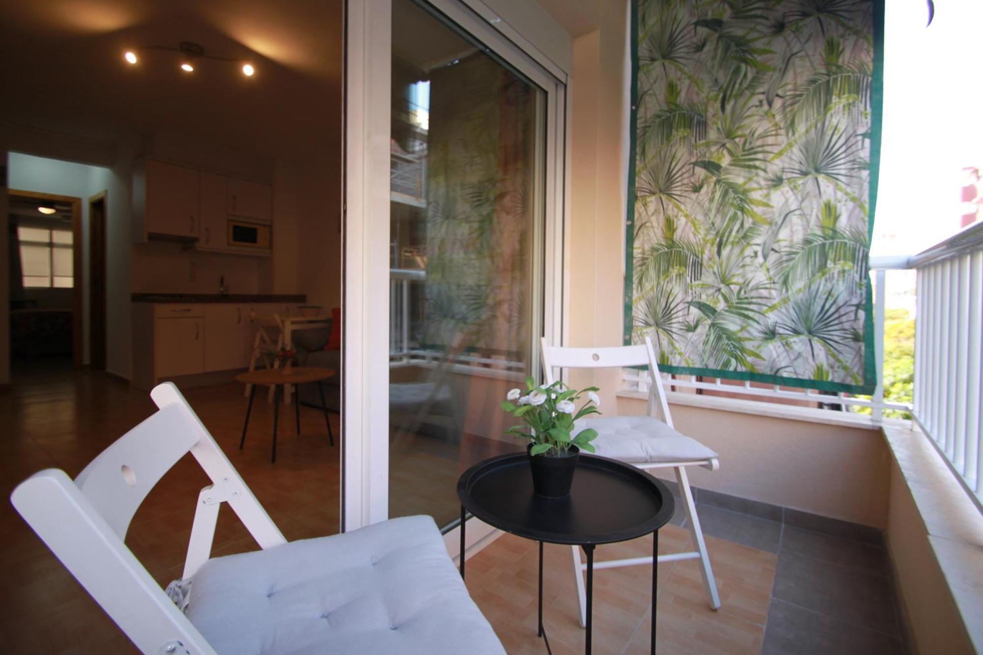 Apartamento Casaturis En Centro De Alicante En Antigua Estacion Autobuses A101 Bagian luar foto